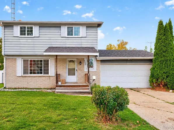 5240 Oakview Dr, Swartz Creek, MI 48473