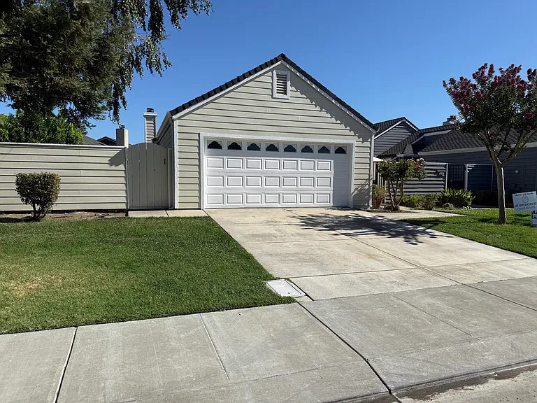 1819 Cape Cod Cir — Photo 9