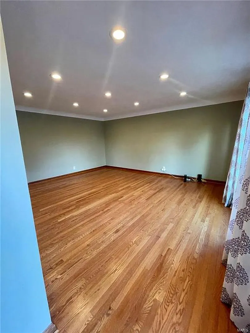 8501 Grantshire Lane | Saint Louis 63123 — Photo 3
