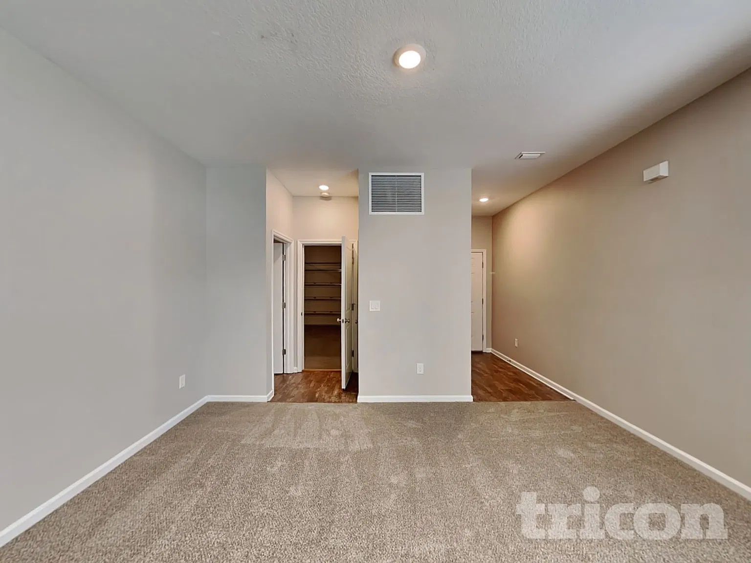 34871 Daisy Meadow Loop Zephyrhills FL — Photo 2