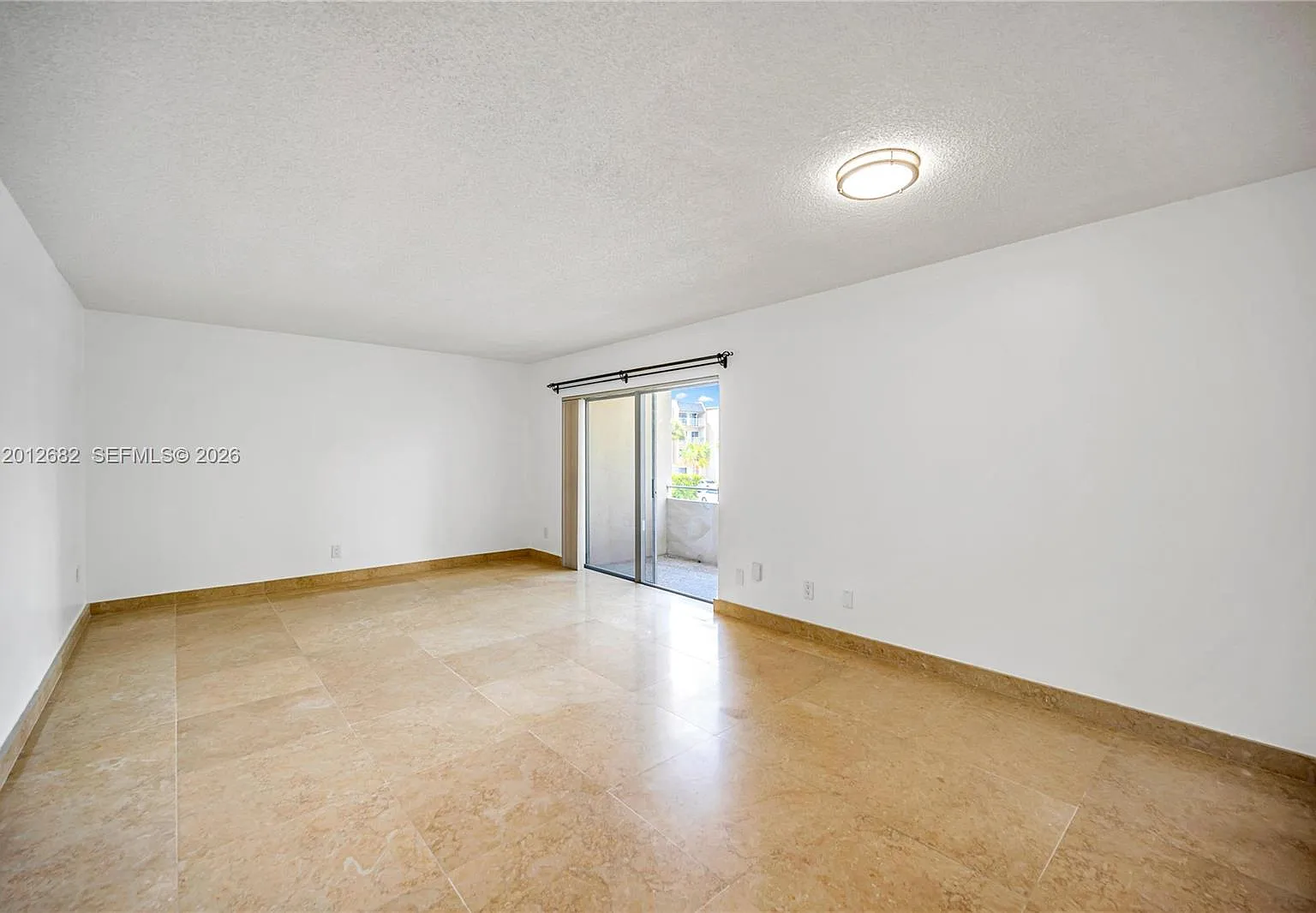 Kings Creek So Condo — Photo 2