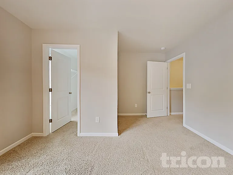 2046 Aragon Ln — Photo 7