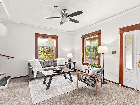 4th image of 409 N 8th St