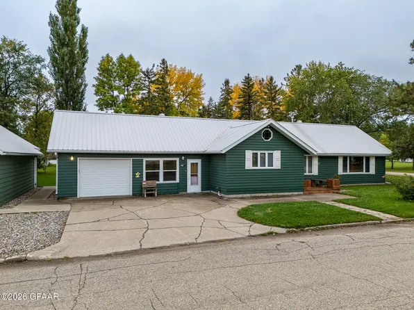 402 Toupin St, Oklee, MN 56742