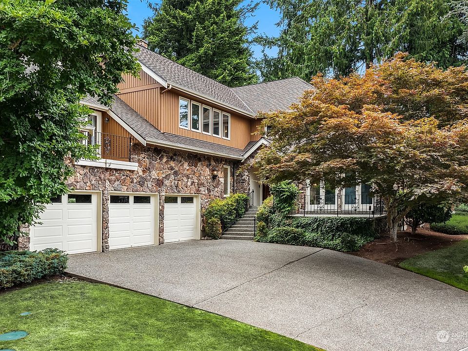 1st image of 13736 209th Avenue NE