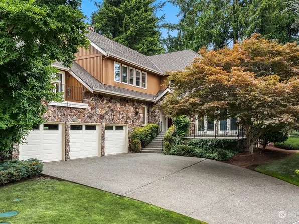 13736 209th Avenue NE, Woodinville, WA 98077