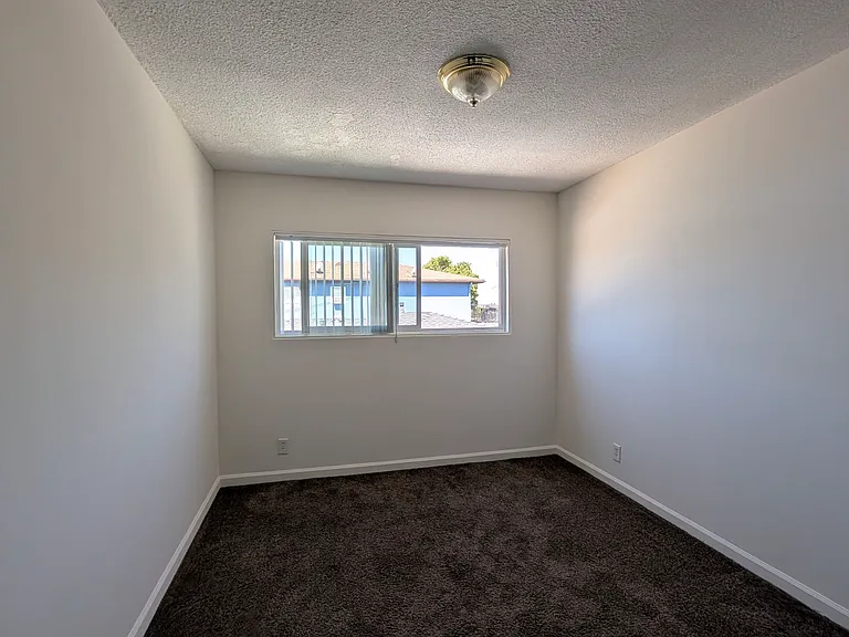 1548 W 207th St #5 — Photo 9