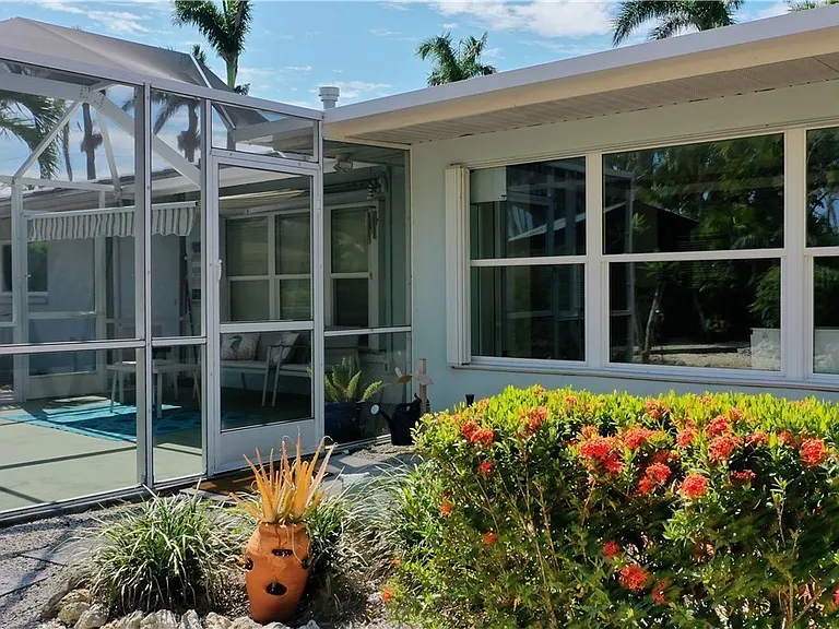 253 Bayshore Dr — Photo 13