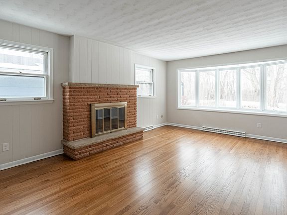 2nd image of 2318 Edina Blvd
