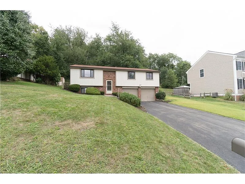 145-1/2 Baker Dr photo 1