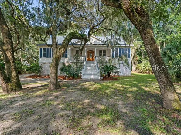 15 Dockside Lane, St Helena Island, SC 29920