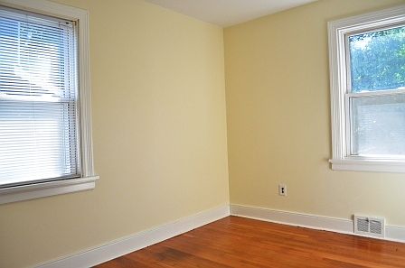 2nd image of 2925 Ruthland Rd
