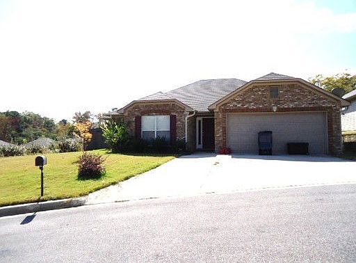 2nd image of 557 Samantha Cir