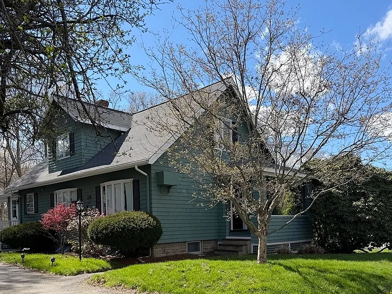 500 Lowell St — Photo 19