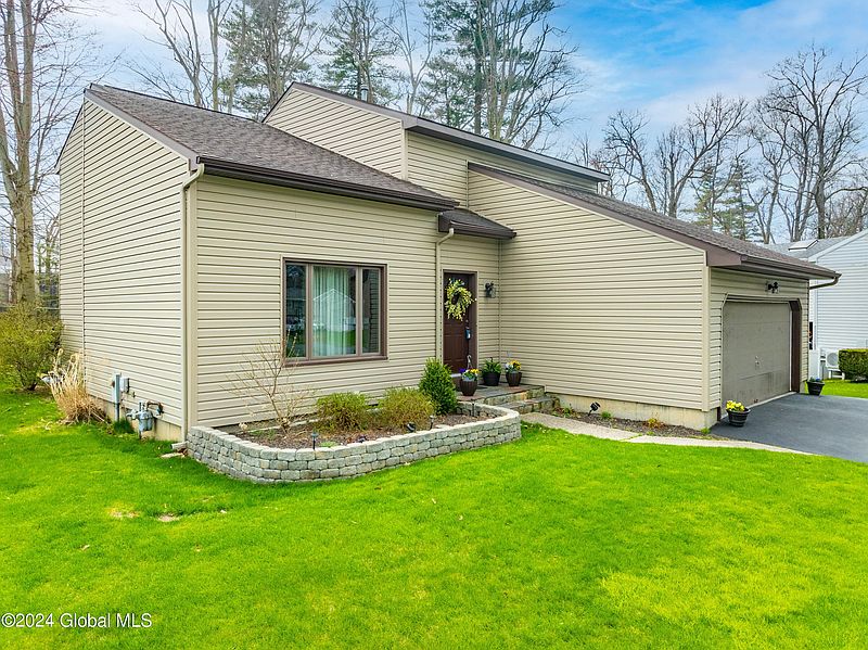 4th image of 29 Laura Drive
