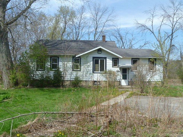 1st image of 223 South Dr