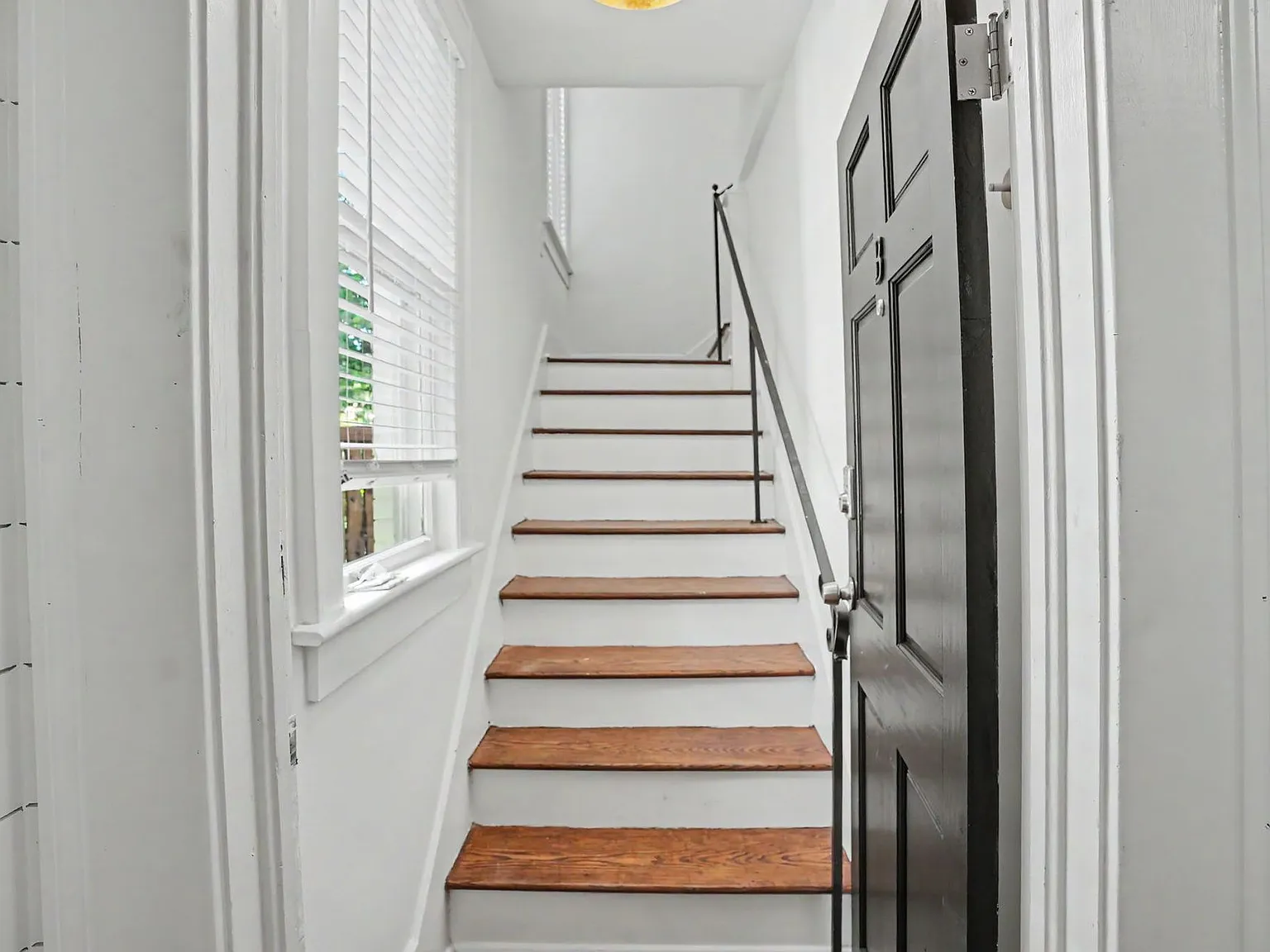 2 bedroom 1 bathroom renovated Ardsley Park — Photo 3