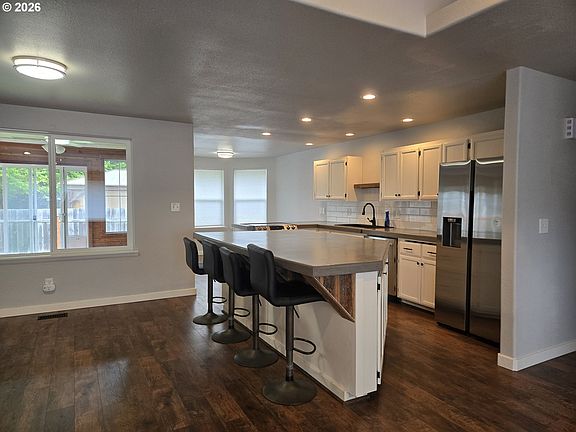 3rd image of 1513 Farrah Ct