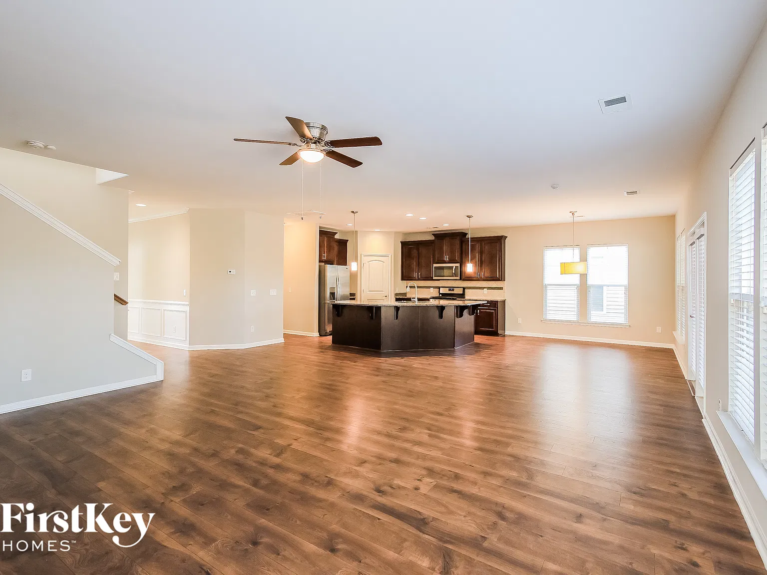 4 bed, 2.5 bath, 2895 sqft, $2,825 — Photo 4