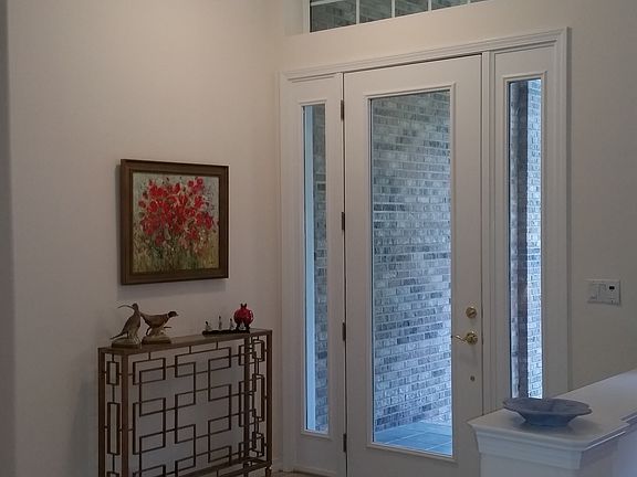 Entry ....14 FT Ceiling