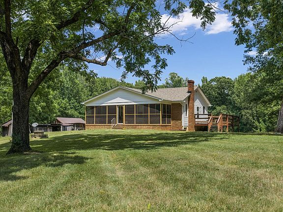 2nd image of 7129 Tanglewood Rd