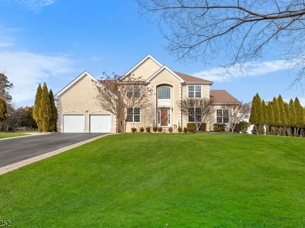 30 Emily Rd, Manalapan Twp., NJ 07726