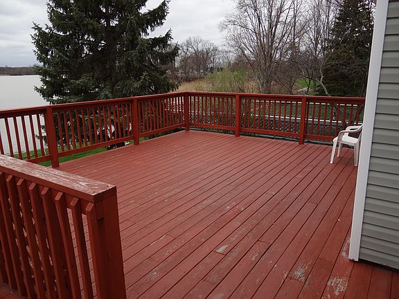 Deck 21' x 17'