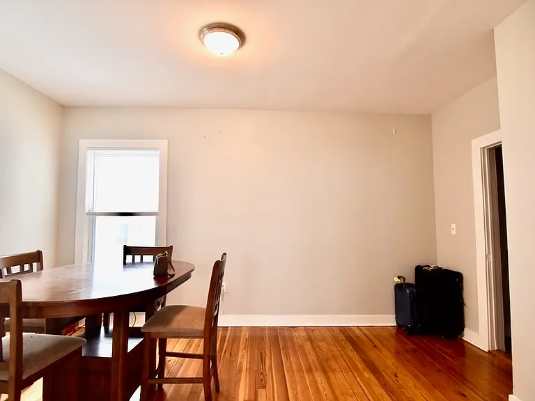 2 Bay St #2 — Photo 6
