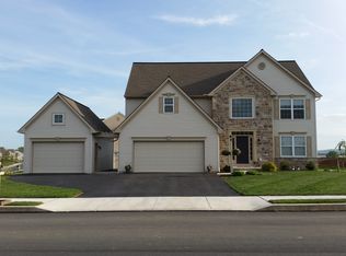 811 Jasmine Ave, Mount Joy, PA 17552