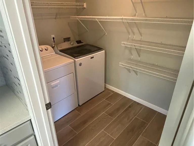 3233 Winding River Trl — Photo 9
