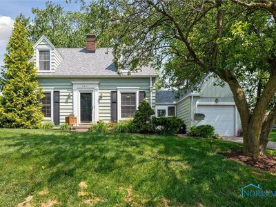 2517 Eastmoreland Dr, Oregon, OH, 43616
