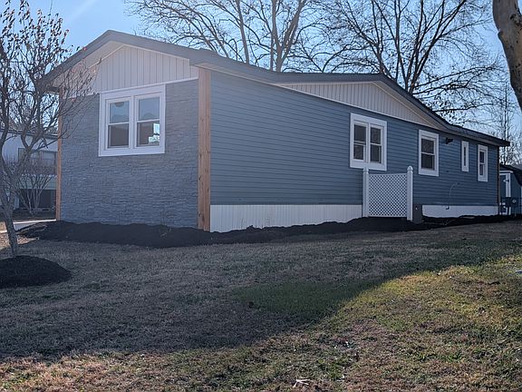 2nd image of 15 Park Ln #14