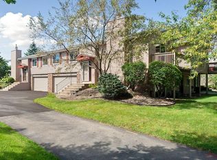5372 Beachside Dr, Minnetonka, MN 55343