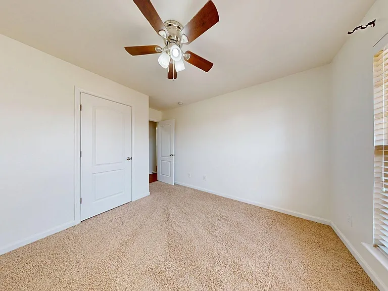 2704 Matsu Ln — Photo 6