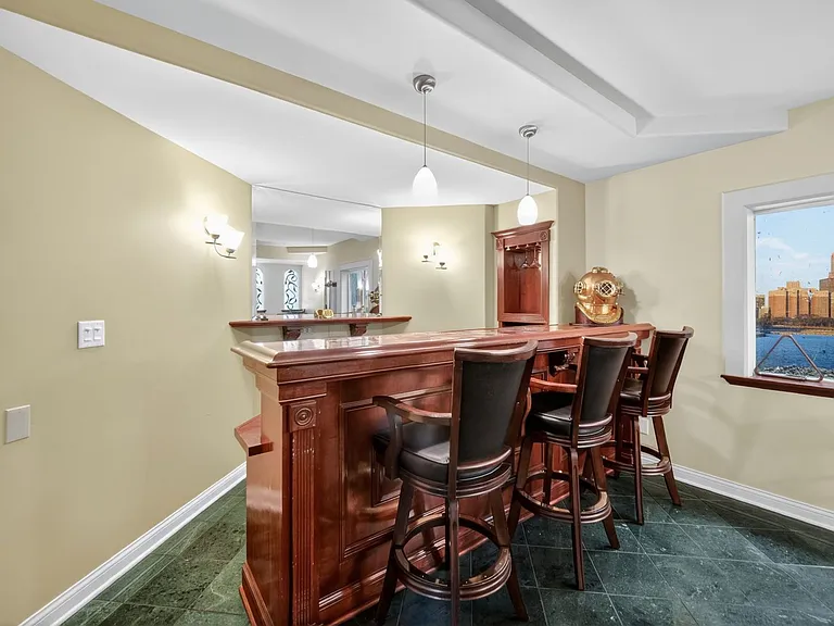322 Hemlock Ln — Photo 37