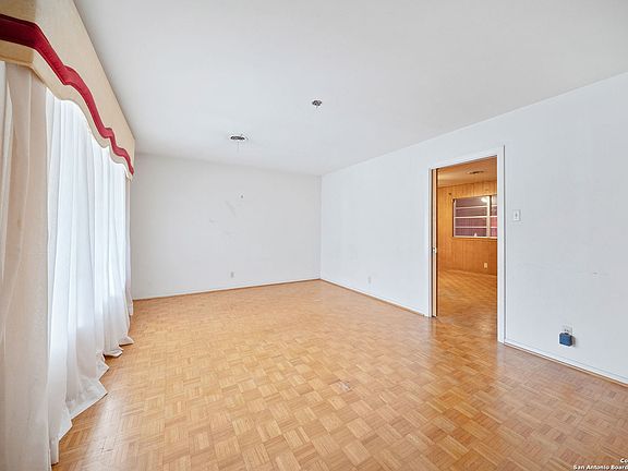 5th image of 4331 Jarbet Dr