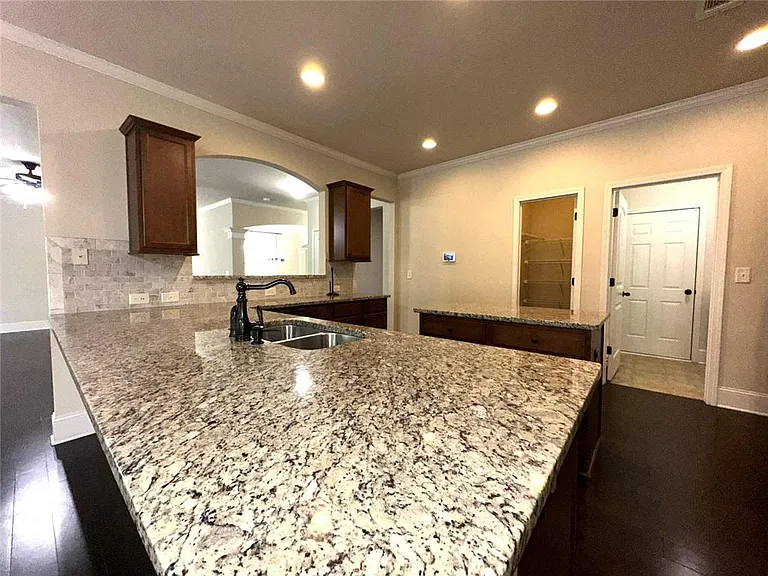 1365 Delo Ln — Photo 10