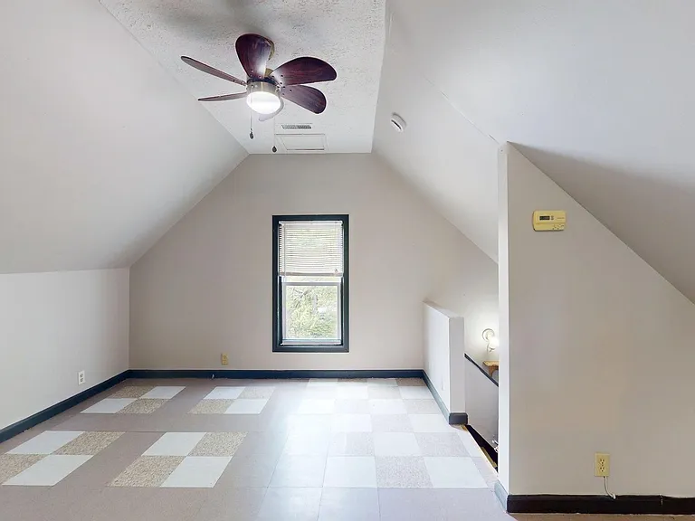 3334 W 82nd St — Photo 22