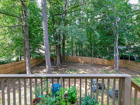 3rd image of 3011 Elk Ridge Rd