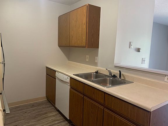 3rd image of 479 Donna Dr NW #0