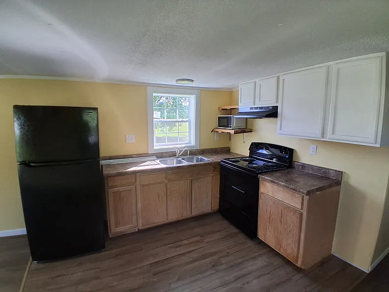 2020 W Barr Rd — Photo 3