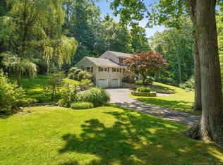 5 Mohackemo Dr, Norwalk, CT 06850