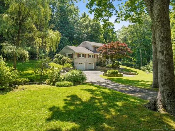 5 Mohackemo Drive, Norwalk, CT 06850