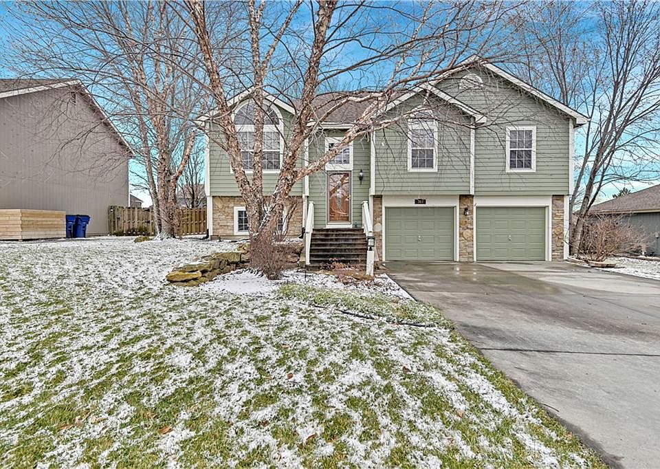 311 W 26th St, Eudora, KS 66025 Zillow