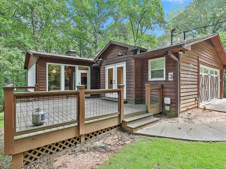 410 Thornton Lane — Photo 44