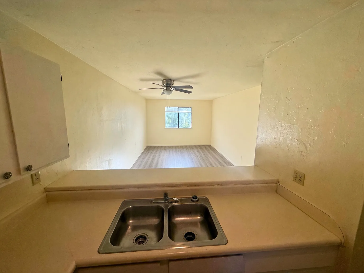 2 bed, 874 sqft, $1,245 — Photo 4