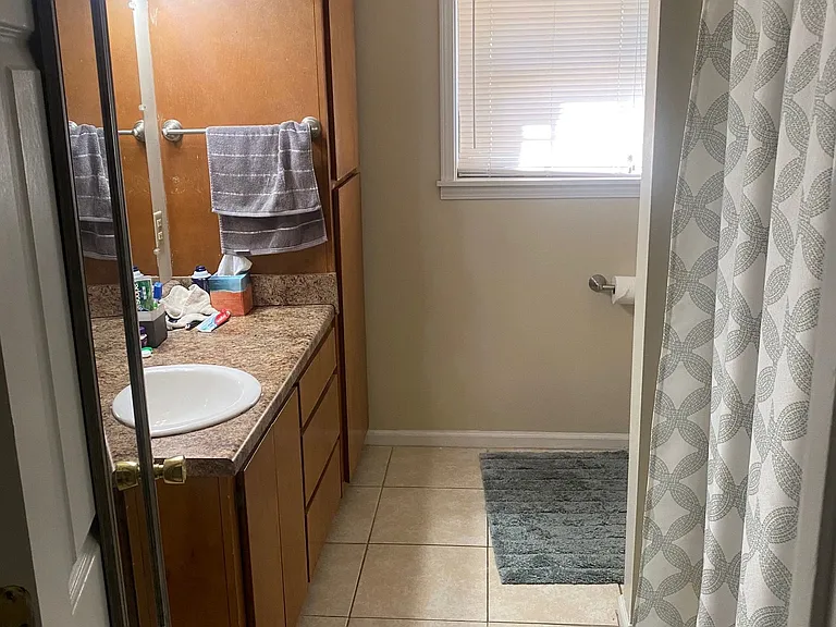 443 E Lee Blvd #6 — Photo 4