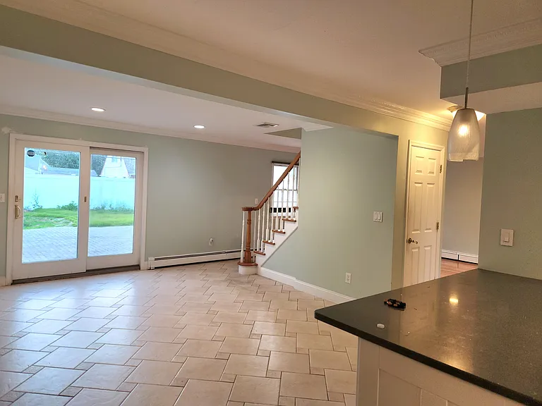 34 Arch Ln — Photo 5