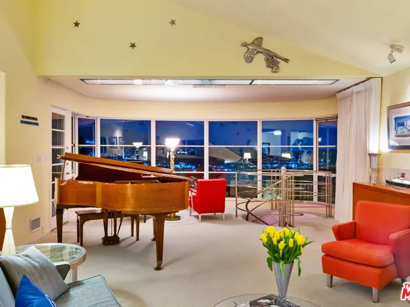 3814 Amesbury Rd, Los Angeles, CA 90027