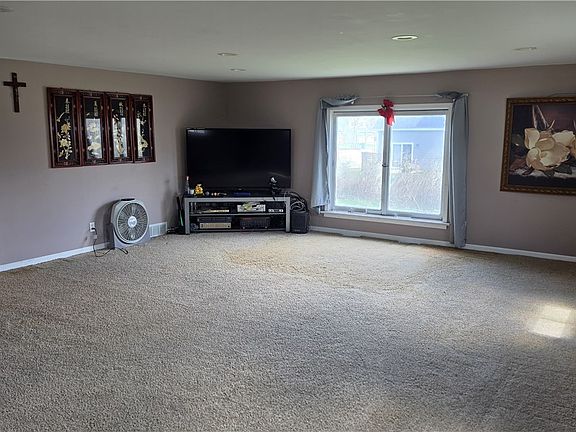 5th image of 454 McCall Rd